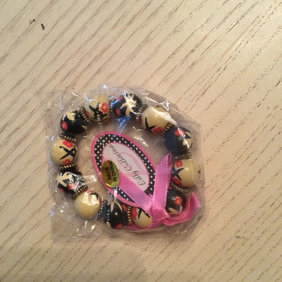 Lot of 8 Lilly Collection Bracelets - Picture 2 of 9